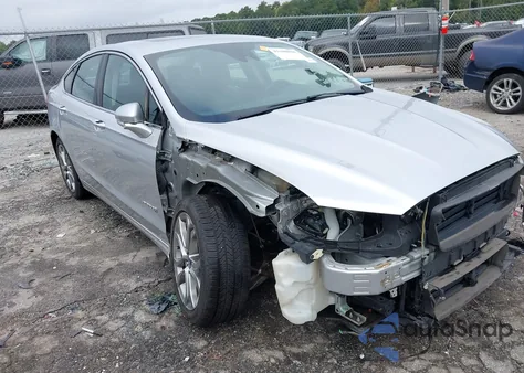 2019 Ford Fusion Hybrid Titanium from USA, damaged, VIN 3FA6P0RUXKR119100
